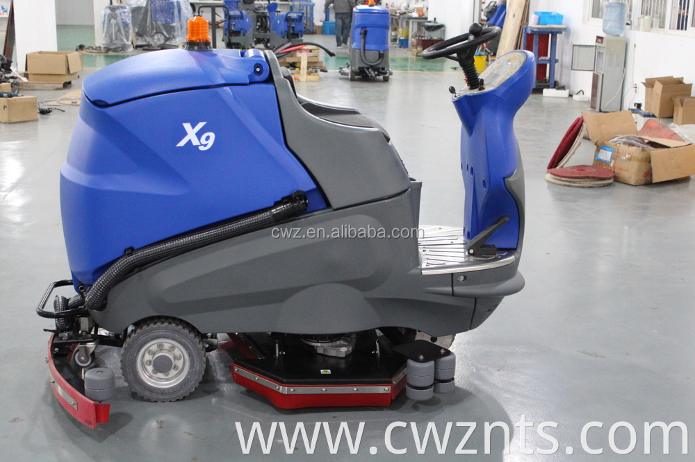 Hot selling battery charge ride on floor scrubber dryer